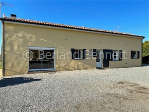 pavillon à la vente -   16700  RUFFEC, surface 117 m2 vente pavillon - UBI455497316